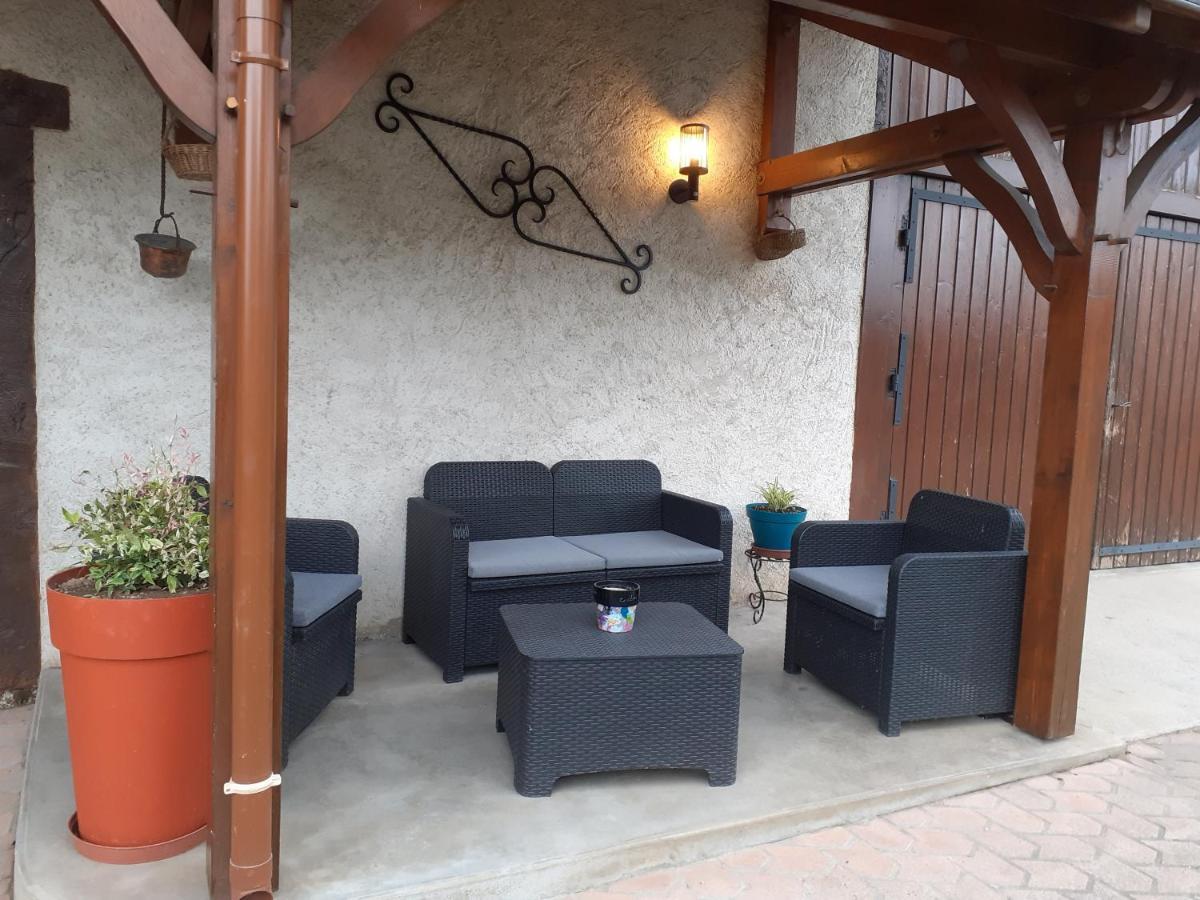 Les Copains D'Abord Villa Beaucroissant Buitenkant foto